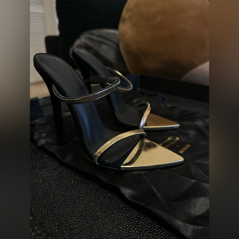 Michael Costello X REVOLVE Gwenn Sandal In Black size 5.5